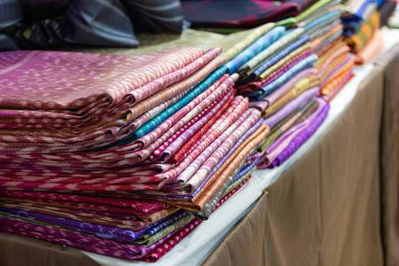 丝绸工艺泰国丝绸混纺, 泰国丝绸家庭工艺品一个产品由手工编织的纺织